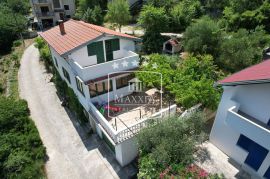 Novigrad - samostojeća kuća na zemljištu od 430m2! 250.000€, Novigrad, Ev