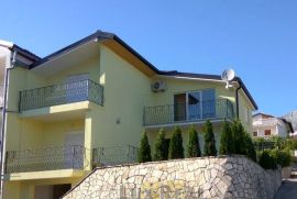 Dvospratna kuća sa pogledom na more u Igalu, Herceg Novi, Дом