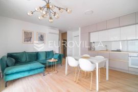 Split, Žnjan, luksuzan dvosoban stan 60 m2 na odličnoj lokaciji ( 01.10.2024 - 01.05.2025 ), Split, Appartamento