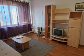 Dvosoban stan za dugoročni najam, Rijeka, Appartamento