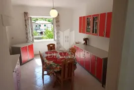 Stan u Raši, Raša, Apartamento