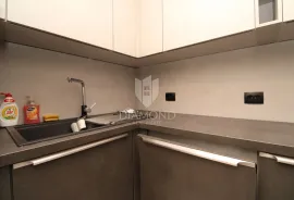 PRILIKA! STAN U CENTRU GRADA, Rijeka, Apartamento