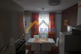 PULA-Dugoročni najam-Luksuzni stan 80m2+terasa 18m2, Pula, Flat