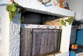 Simpatična dvojna kamena kuća, okolica Marčane, Marčana, Famiglia