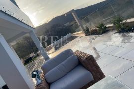 CRIKVENICA - Ekskluzivna vila sa panoramskim pogledom, Crikvenica, Haus