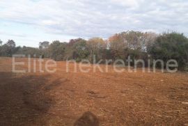 Štinjan - prodaja zemljišta, 2337m2, Pula, Terreno