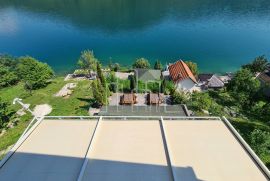 Prodaja apartmanska kuća sa plažom Jablaničko Jezero, Konjic, Famiglia