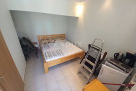 Opatija, Ičići - Tri apartmana,53 m2, 76 m2 i studio 15 m2 na samom moru!, Opatija - Okolica, Daire