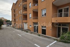 Zadar Borik poslovni prostor 81 m2 novo u ponudi, Zadar, Gewerbeimmobilie
