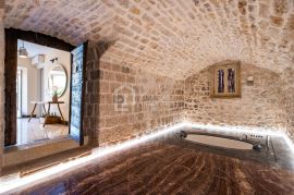 Prodaja tradicionalne renovirane kamene kuće za odmor prvi red uz more, Dubrovnik - Okolica, Ev