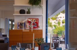 Prodaja moderne vile s pogledom na Lokrum i staru gradsku jezgru, Dubrovnik, Famiglia