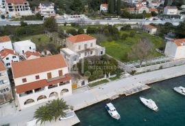 Prodaja ljetnikovca iz 19.stoljeća prvi red uz more u blizini Dubrovnika, Dubrovnik - Okolica, Kuća