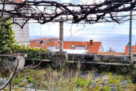 Kamena kuća za adaptaciju u blizini povijesne gradske jezgre / DUBROVNIK / EKSKLUZIVNO U PONUDI, Dubrovnik, Famiglia