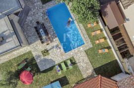 Istra,Jadreški kuća za odmor sa tri odvojena stana,bazen,5 km od mora!, Ližnjan, Kuća