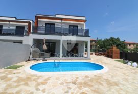 Labin, nova Villa sa bazenom na izvrsnoj lokaciji, Labin, بيت
