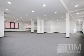 Adaptirani poslovni prostori od 35m2 do 300m2 s parking mjestom, Stup, Ilidža, Propiedad comercial