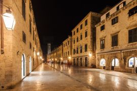 APARTMANI SA POSLOVNIM PROSTOROM U STAROM GRADU - CIJENA NA UPIT, Dubrovnik, Διαμέρισμα