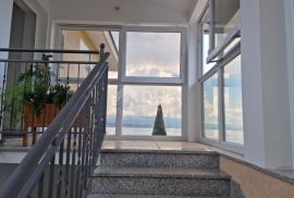 OPATIJA, LOVRAN- apartmanska kuća sa pogledom na more!, Lovran, Maison