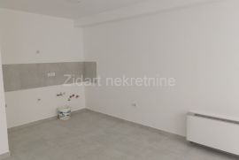 Zemun, Crnogorska, lokal 100m2, Zemun, Commercial property