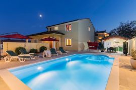 Predivna kuća za odmor sa bazenom, Vodnjan, Istra, Vodnjan, Kuća