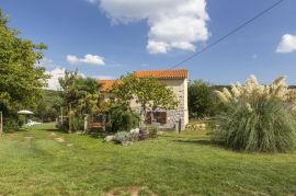 Kamena kuća okružena prirodom, Labin, okolica, Istra, Labin, Famiglia