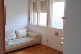 Prostrani stan na odličnoj lokaciji, Pula, Istra, Pula, Wohnung