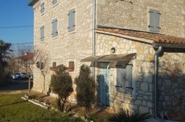 Kamena kuća na dobroj lokaciji, Poreč,okolica, Istra, Poreč, Famiglia
