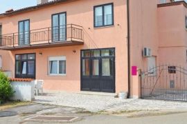 Kuća sa 3 stana na prodaju, Ližnjan, Istra, Ližnjan, House