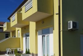 Apartmanska kuća u blizini mora, Umag,okolica, Istra, Umag, Haus