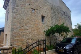 Kamena kuća na prodaju, Rovinj, okolica, Istra, Rovinj, Дом