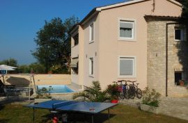 Kuća na mirnoj lokaciji, Pula, Istra, Pula, Famiglia