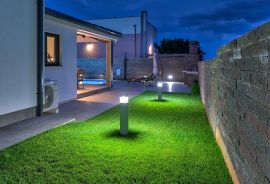 Moderna villa na prodaju, Pula, okolica, Istra, Pula, Kuća