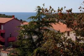 Kuća sa dva stana i  pogledom na more, Pula, Istra, Pula, Famiglia