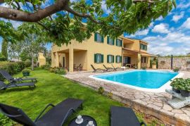 Predivna kuća sa bazenom na odličnoj lokaciji, Rovinj - okolica, Istra, Rovinj, Дом
