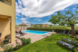 Predivna kuća sa bazenom na odličnoj lokaciji, Rovinj - okolica, Istra, Rovinj, Ev