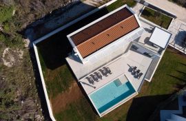 Predivna villa s pogledom na more u okolici Labina, Istra, Labin, Kuća