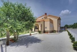 Predivna kuća na prodaju, Medulin, Istra, Medulin, Famiglia