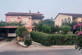Lijepa kuća s bazenom na prodaju, Peroj, Istra, Vodnjan, Famiglia