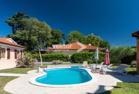 Višnjan, okolica, tri kuće za odmor, svaka sa vlastitim bazenom, Višnjan, Famiglia