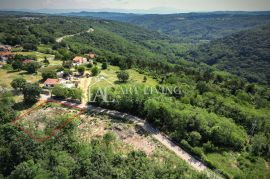 Istra, Poreč- Tinjan, atraktivno građevinsko zemljište s projektom moderne vile, Tinjan, Tierra