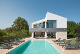 Medulin okolica - Nevjerojatna moderna vila s bazenom, Ližnjan, Kuća