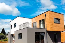 Moderna novoizgrađena jednoobiteljska kuća s bazenom, vrtom i 2PM, Kaštelir-Labinci, Haus