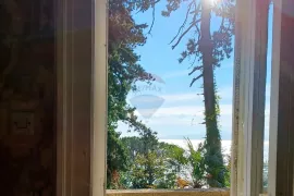 Opatija, dvoetažni stan u austrougarskoj villi, Opatija, Appartement