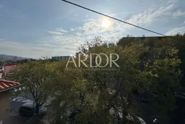 Vojak, novoadaptirani trosobni stan na vrlo traženoj lokaciji!, Rijeka, Appartement