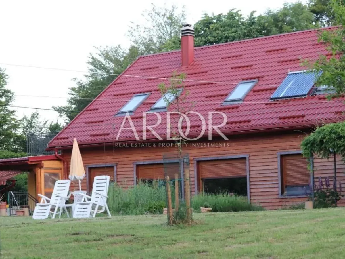 Novi Lazi, kuća od 330 m² sa imanjem od 19448 m², Brod Moravice, Kuća