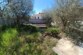 Kanfanar, kuća zadnja u nizu s okućnicom od 450 m2, Kanfanar, Ev