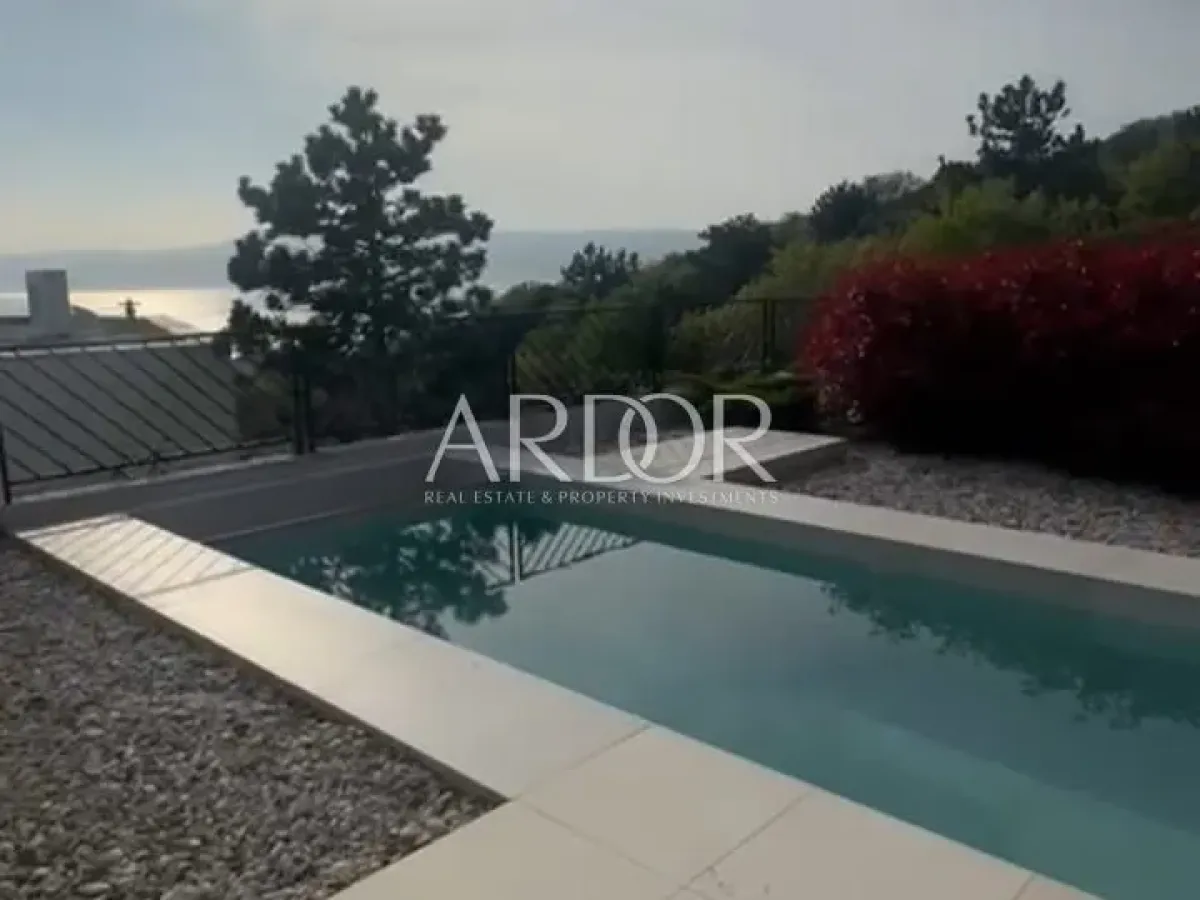 Kostrena, dvojna villa sa bazenom za najam, Kostrena, Daire