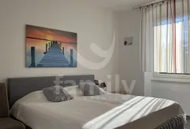 NAMJEŠTEN STAN SA DVIJE SPAVAĆE SOBE I DNEVNIM BORAVKOM, Pula, Διαμέρισμα