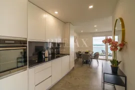 Crikvenica - stan u novogradnji s panoramskim pogledom, Crikvenica, Appartment