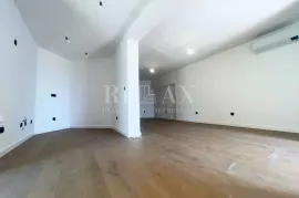 Opatija, Ičići - stan s prostranom okućnicom, Opatija - Okolica, Apartamento